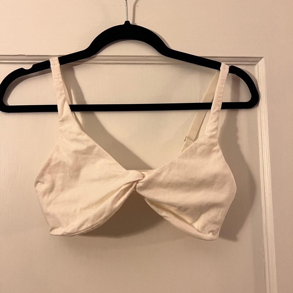 Skims cotton bra fits everybody